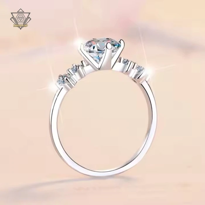 Female Fashion Rings